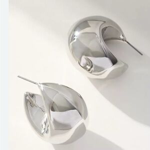 NWT Anthropologie Chunky Huggie Hoop Earrings